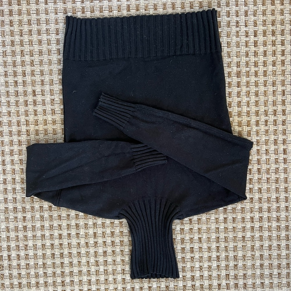 Banana Republic black turtleneck small